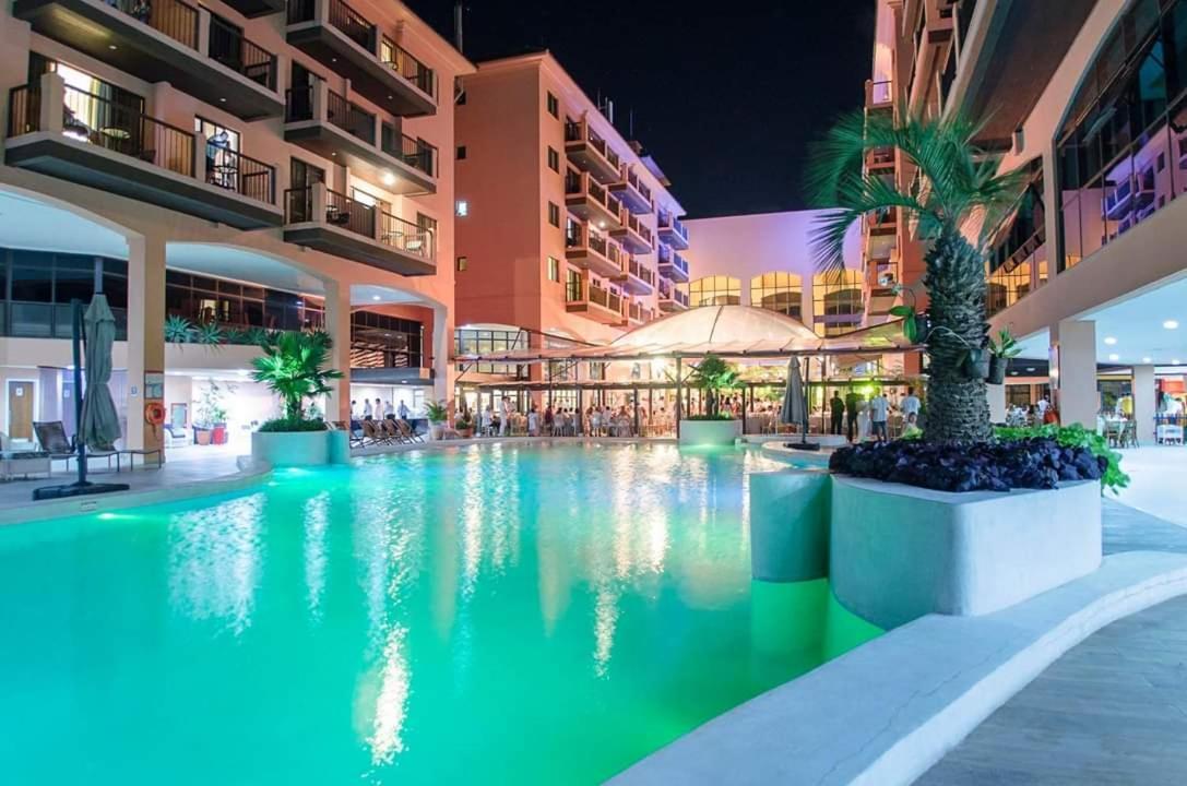 Apto Pes Na Areia Em Hotel Jurere Beach Jurere Internacional Florianopolis Exterior photo